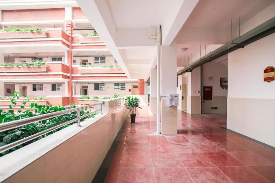 宜賓東辰國(guó)際學(xué)校