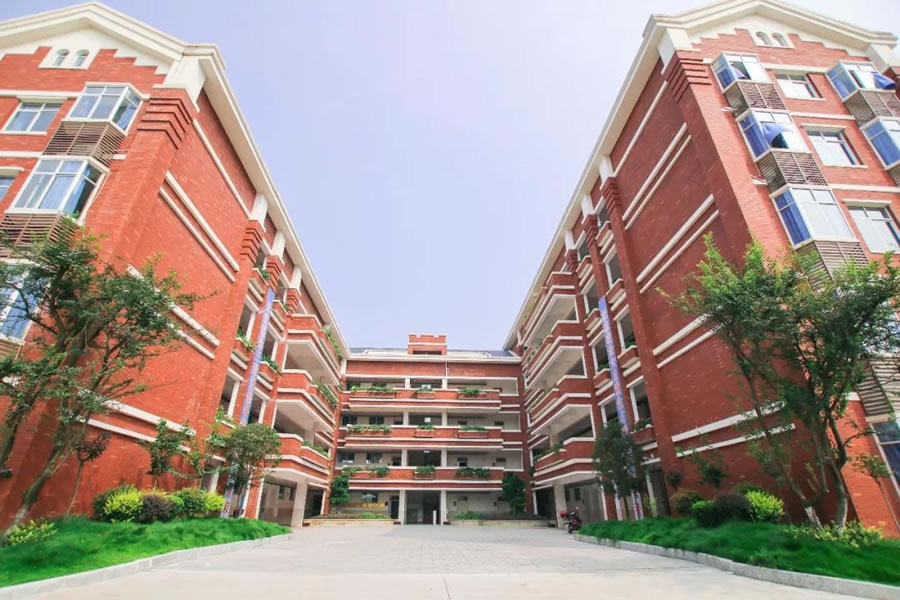 宜賓東辰國(guó)際學(xué)校